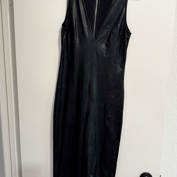 Forever 21 Faux Leather Cropped Jumpsuit – Black – Size Small - Picture 2 of 7